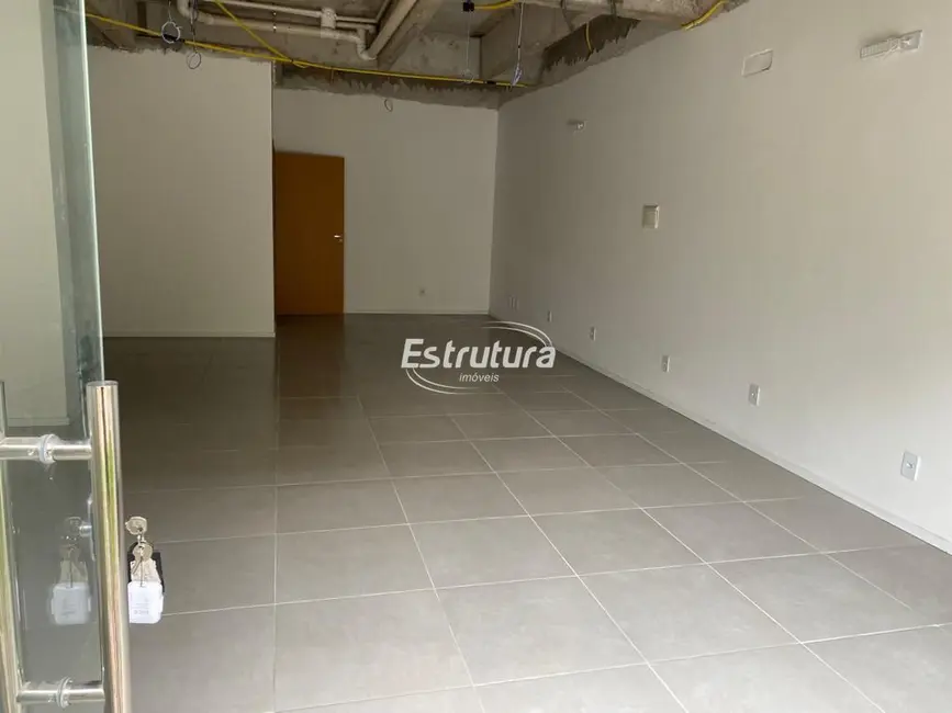 Foto 1 de Sala Comercial com 1 quarto à venda, 77m2 em Nossa Senhora das Dores, Santa Maria - RS