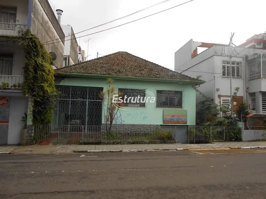 Foto 2 de Casa com 5 quartos à venda, 323m2 em Bonfim, Santa Maria - RS