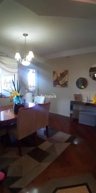 Foto 2 de Apartamento com 3 quartos à venda, 127m2 em Menino Jesus, Santa Maria - RS