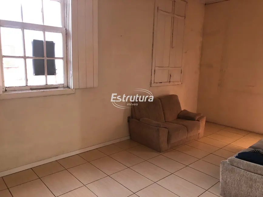 Foto 2 de Casa com 2 quartos à venda, 70m2 em Centro, Santa Maria - RS