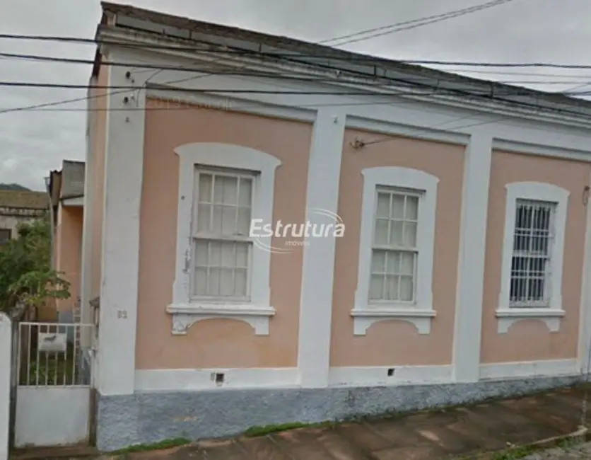 Foto 1 de Casa com 2 quartos à venda, 70m2 em Centro, Santa Maria - RS