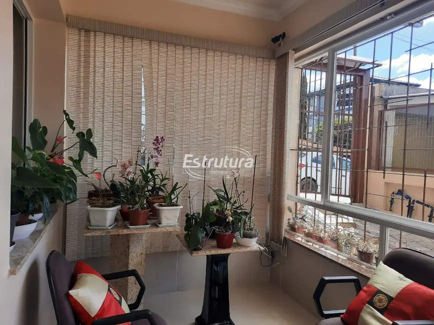 Foto 1 de Apartamento com 3 quartos à venda, 215m2 em Nossa Senhora de Lourdes, Santa Maria - RS