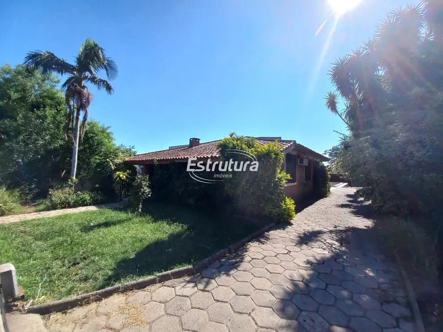 Foto 1 de Casa com 3 quartos à venda, 200m2 em Pinheiro Machado, Santa Maria - RS
