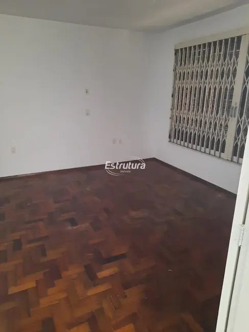 Casa com 3 quartos à venda, 187m2 em Patronato, Santa Maria - RS - imagem 5 Foto 5 de Casa com 3 quartos à venda, 187m2 em Patronato, Santa Maria - RS