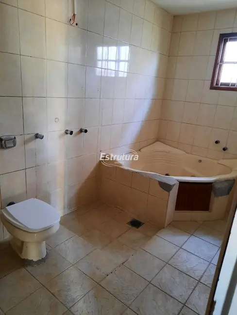 Casa com 3 quartos à venda, 187m2 em Patronato, Santa Maria - RS - imagem 6 Foto 6 de Casa com 3 quartos à venda, 187m2 em Patronato, Santa Maria - RS