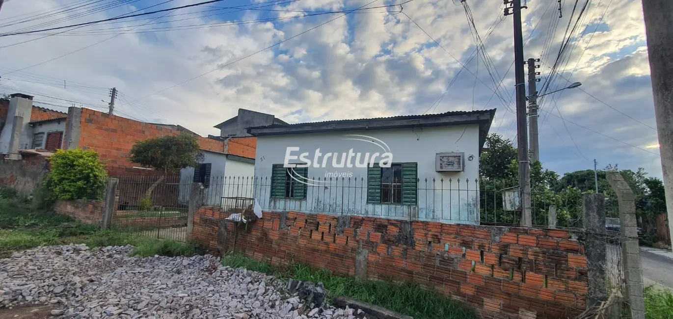 Foto 1 de Casa com 2 quartos à venda, 60m2 em Camobi, Santa Maria - RS