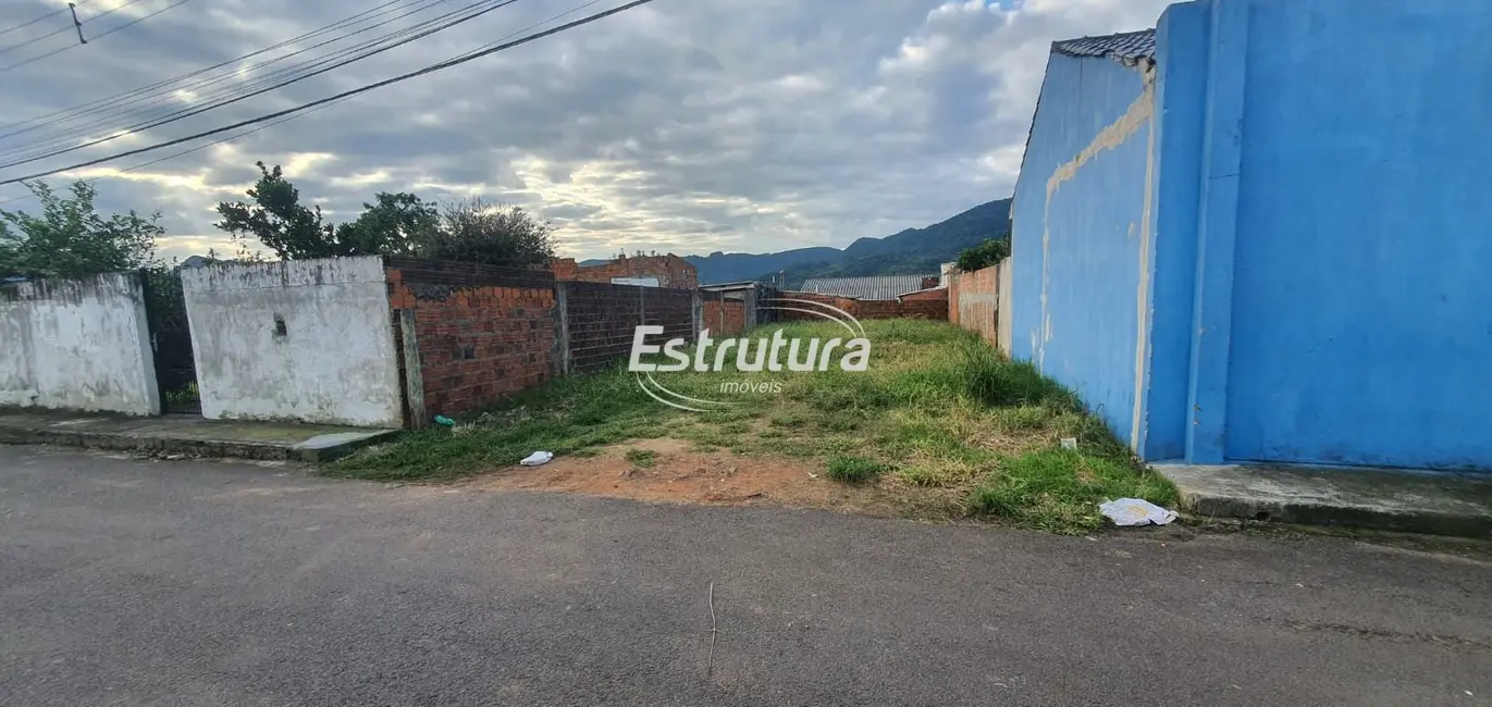 Foto 1 de Terreno / Lote à venda, 176m2 em Camobi, Santa Maria - RS