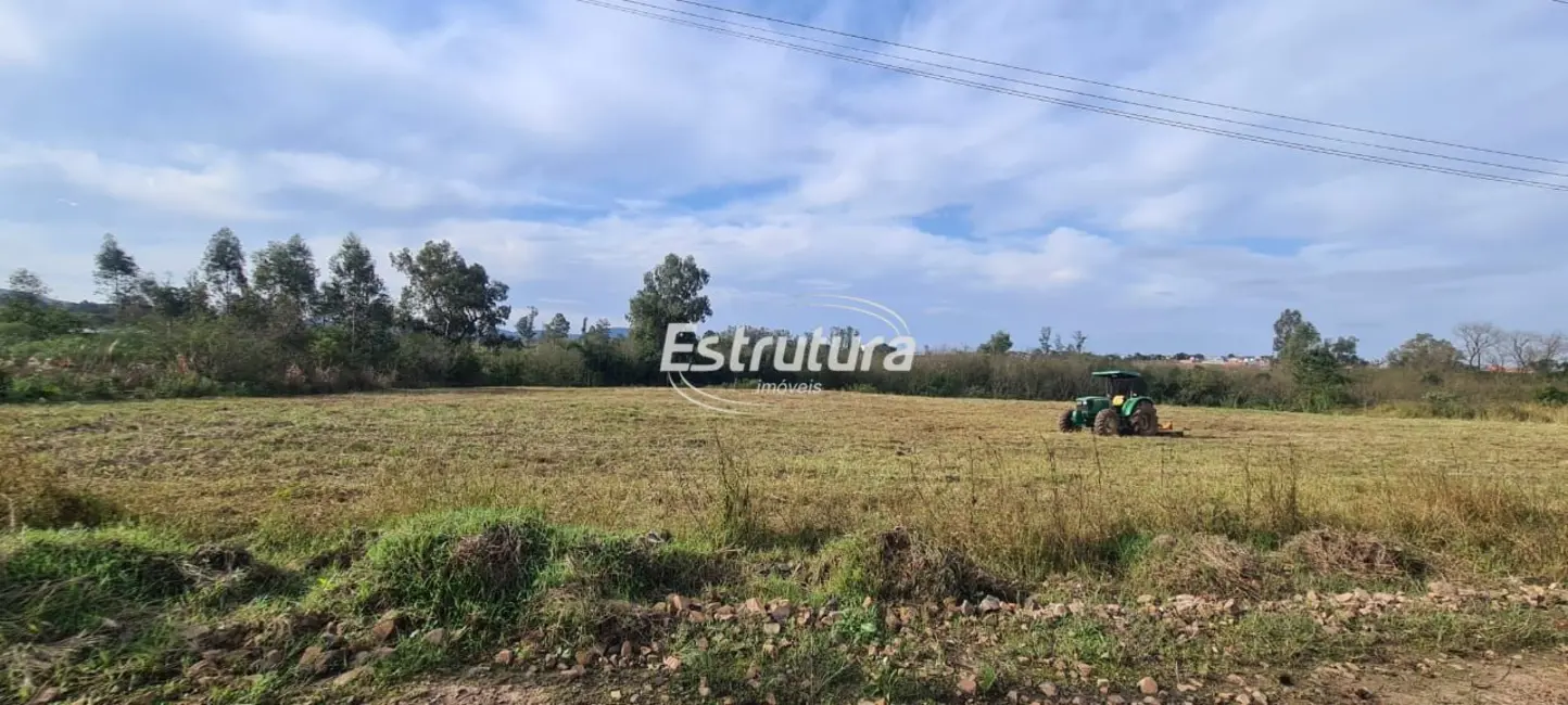 Foto 2 de Terreno / Lote à venda, 1400m2 em Diácono João Luiz Pozzobon, Santa Maria - RS