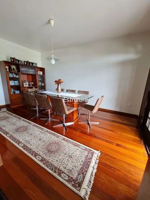 Foto 8 de Apartamento com 3 quartos para alugar, 200m2 em Nossa Senhora das Dores, Santa Maria - RS