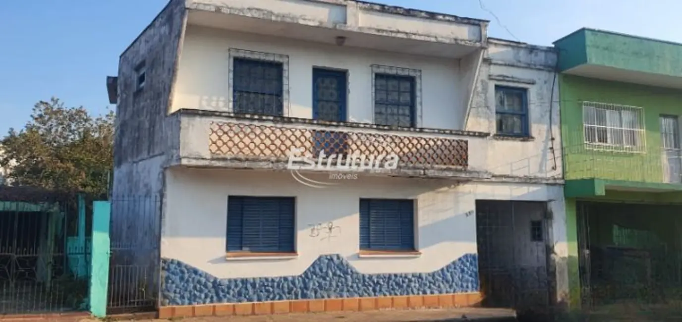 Casa com 2 quartos à venda, 215m2 em Carolina, Santa Maria - RS - imagem 1 Foto 1 de Casa com 2 quartos à venda, 215m2 em Carolina, Santa Maria - RS