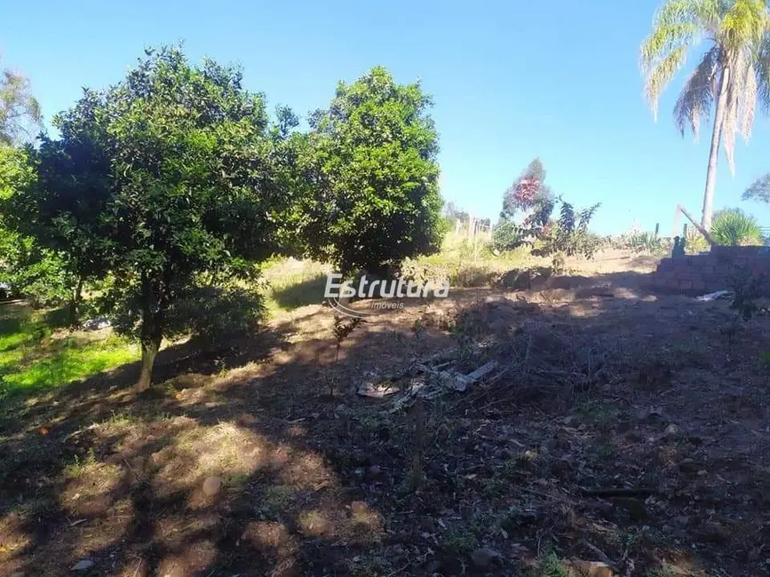 Foto 1 de Terreno / Lote à venda, 1800m2 em Itaara - RS