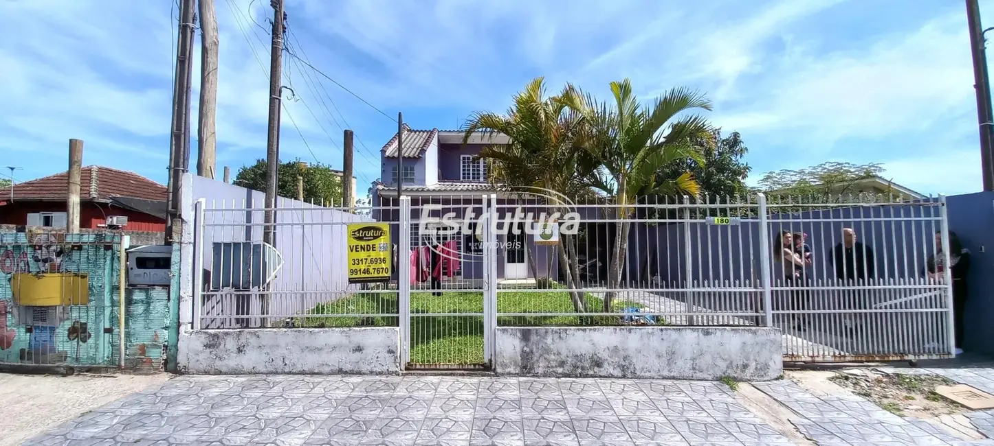 Foto 1 de Casa com 3 quartos à venda, 149m2 em Carolina, Santa Maria - RS