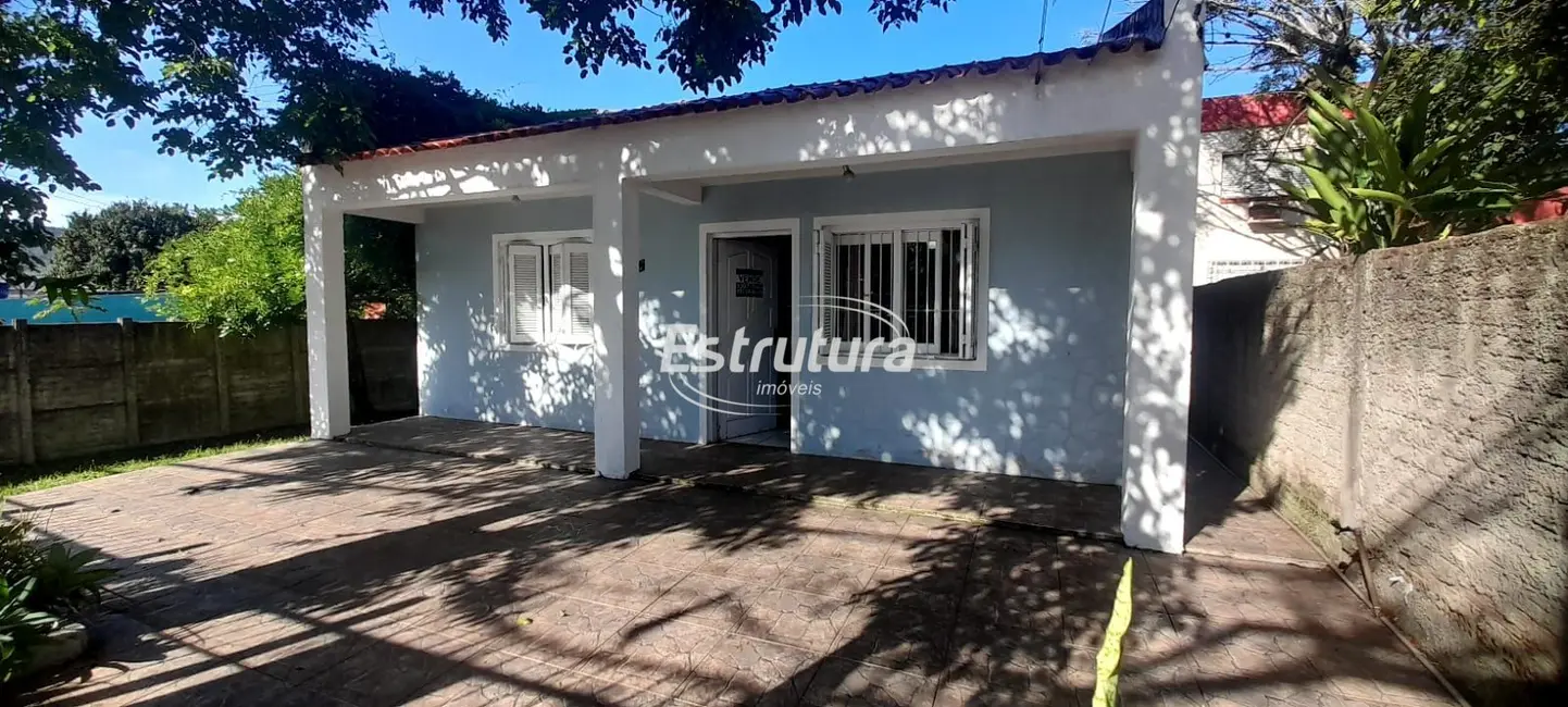 Foto 2 de Casa com 2 quartos à venda, 108m2 em Nossa Senhora do Rosário, Santa Maria - RS
