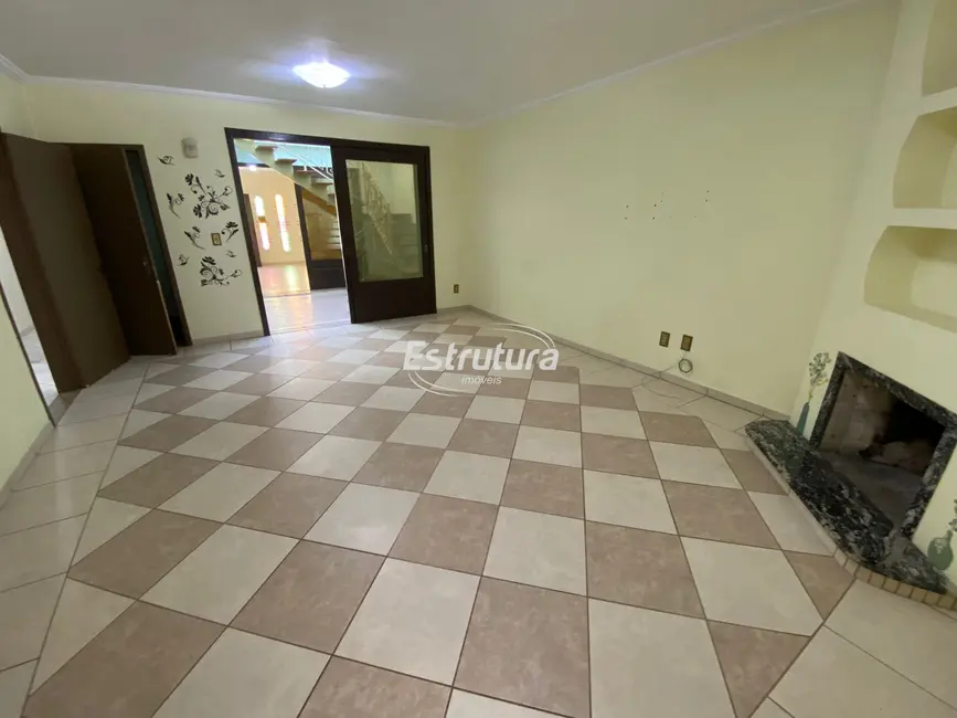 Casa com 6 quartos à venda, 241m2 em Menino Jesus, Santa Maria - RS - imagem 1 Foto 1 de Casa com 6 quartos à venda, 241m2 em Menino Jesus, Santa Maria - RS