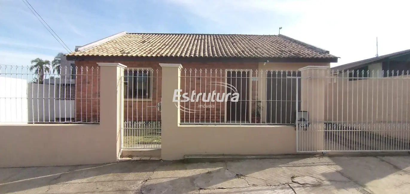 Foto 1 de Casa com 3 quartos à venda, 160m2 em Pé de Plátano, Santa Maria - RS