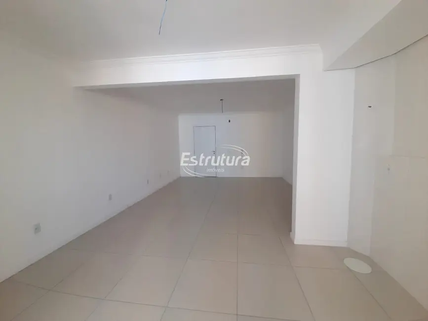 Foto 2 de Apartamento com 2 quartos à venda, 65m2 em Centro, Santa Maria - RS