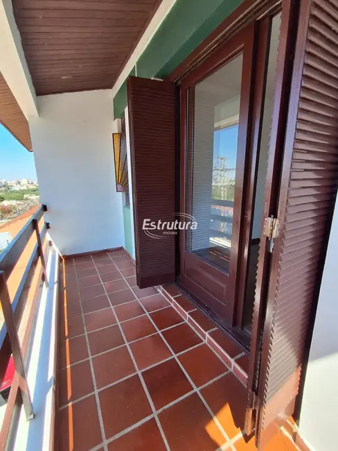 Apartamento com 2 quartos para alugar, 90m2 em Itararé, Santa Maria - RS - imagem 4 Foto 4 de Apartamento com 2 quartos para alugar, 90m2 em Itararé, Santa Maria - RS