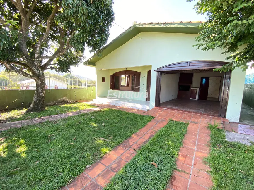 Foto 1 de Casa com 3 quartos à venda, 121m2 em Km 3, Santa Maria - RS