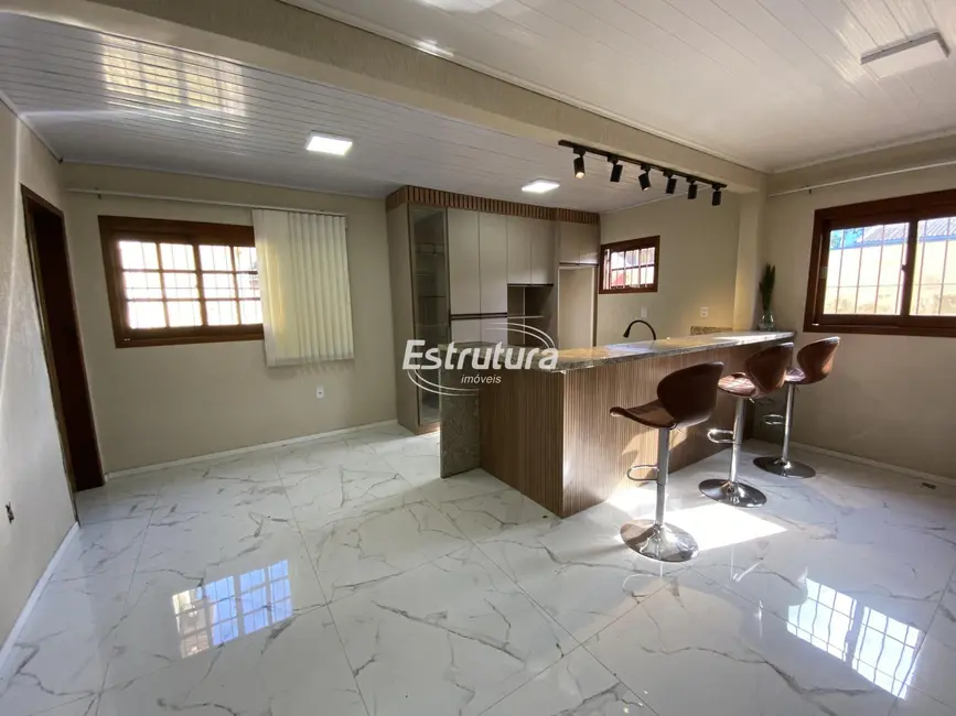 Foto 1 de Casa com 3 quartos à venda, 140m2 em São João, Santa Maria - RS