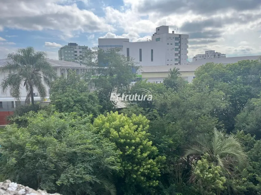 Foto 7 de Apartamento com 2 quartos à venda, 97m2 em Nossa Senhora das Dores, Santa Maria - RS