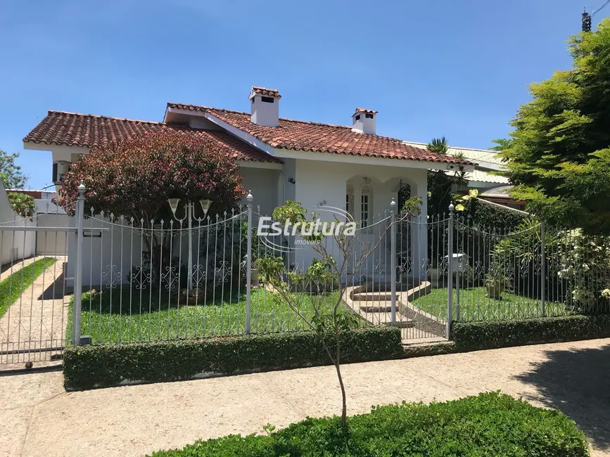 Foto 1 de Casa com 3 quartos à venda, 99m2 em Camobi, Santa Maria - RS