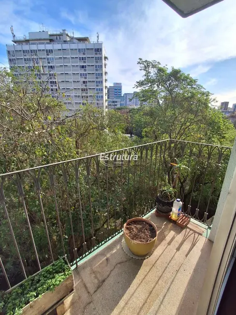 Apartamento com 3 quartos para alugar, 148m2 em Centro, Santa Maria - RS - imagem 4 Foto 4 de Apartamento com 3 quartos para alugar, 148m2 em Centro, Santa Maria - RS