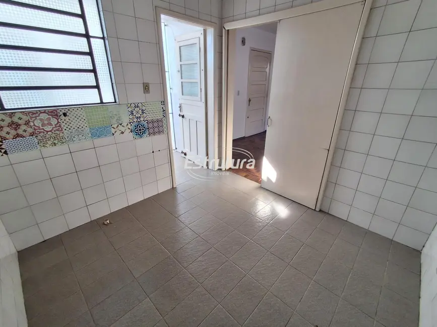 Foto 2 de Kitnet com 1 quarto para alugar, 42m2 em Nossa Senhora Medianeira, Santa Maria - RS