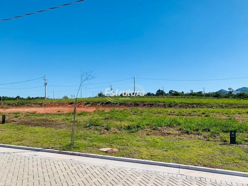 Foto 2 de Terreno / Lote à venda, 300m2 em Camobi, Santa Maria - RS