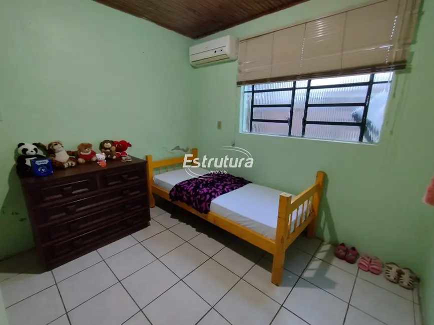 Foto 2 de Casa com 4 quartos à venda, 125m2 em Tancredo Neves, Santa Maria - RS