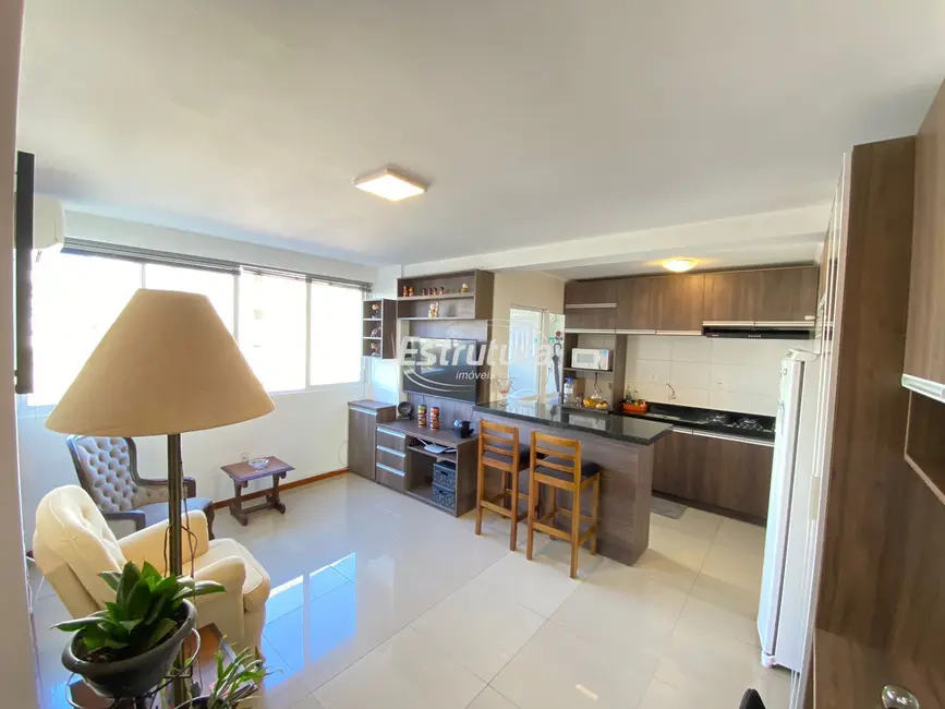 Foto 1 de Apartamento com 1 quarto para alugar, 47m2 em Centro, Santa Maria - RS