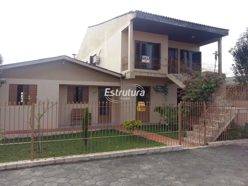 Foto 1 de Casa com 4 quartos à venda, 450m2 em Urlândia, Santa Maria - RS