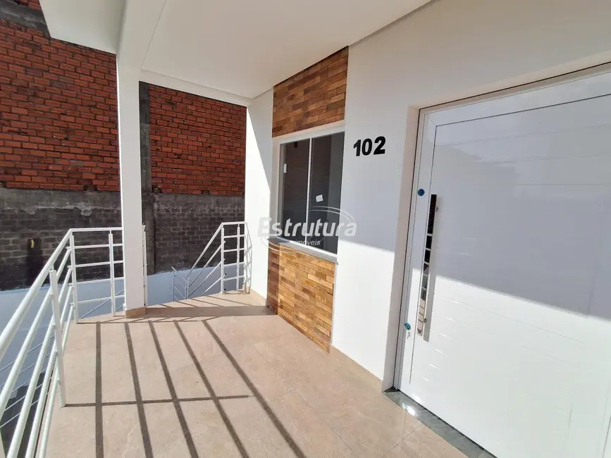 Foto 2 de Casa com 2 quartos à venda, 80m2 em Juscelino Kubitschek, Santa Maria - RS