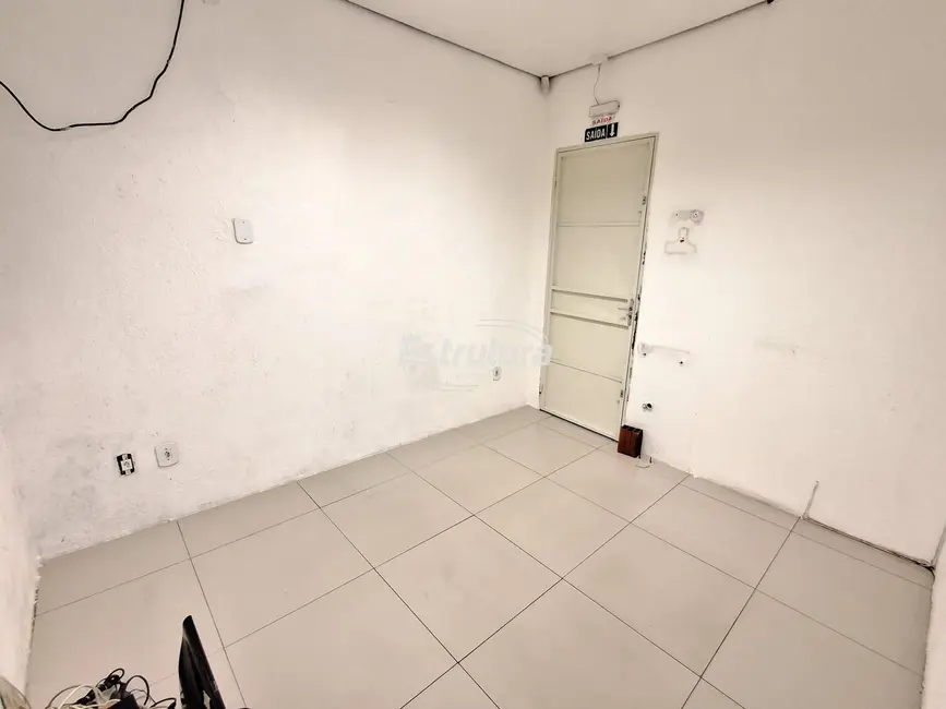 Sala Comercial com 7 quartos para alugar, 120m2 em Nossa Senhora do Rosário, Santa Maria - RS - imagem 6 Foto 6 de Sala Comercial com 7 quartos para alugar, 120m2 em Nossa Senhora do Rosário, Santa Maria - RS