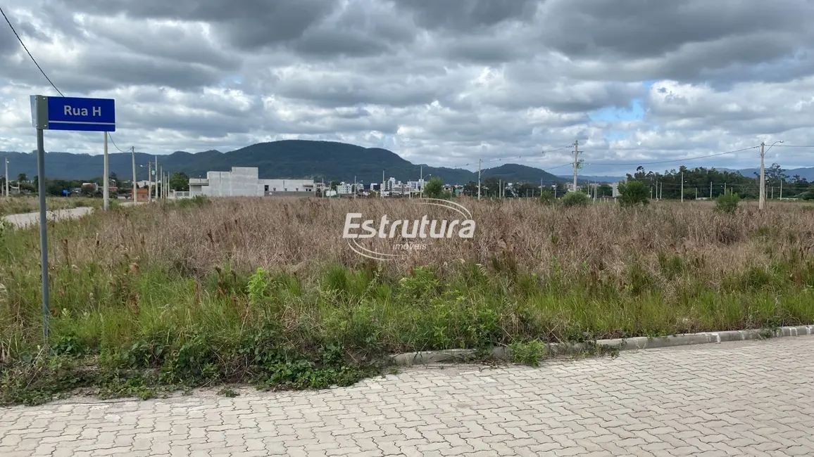 Foto 1 de Terreno / Lote à venda, 350m2 em Camobi, Santa Maria - RS