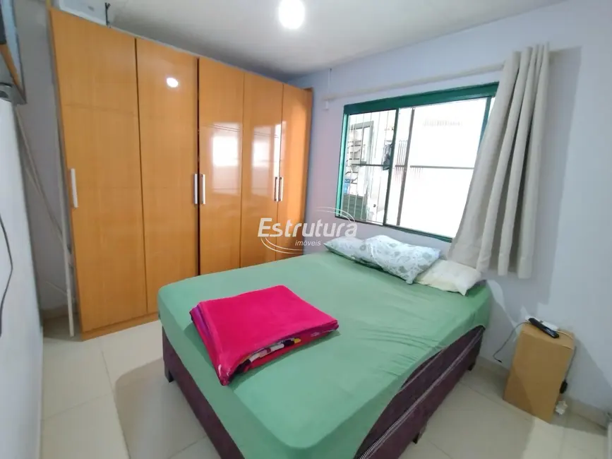 Foto 1 de Casa com 3 quartos à venda, 41m2 em Tancredo Neves, Santa Maria - RS