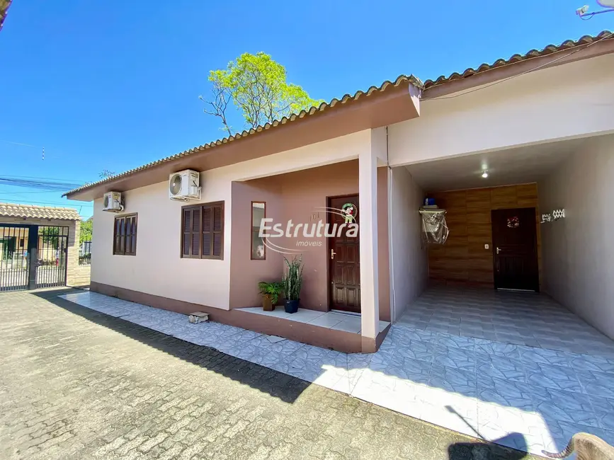 Foto 1 de Casa com 2 quartos à venda, 76m2 em São João, Santa Maria - RS
