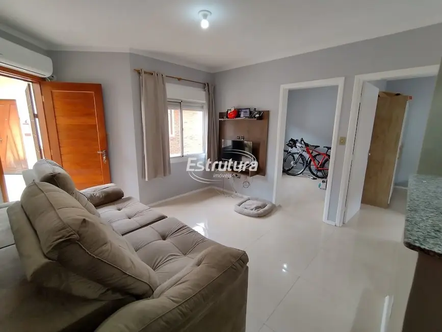 Foto 2 de Apartamento com 2 quartos à venda, 50m2 em Pinheiro Machado, Santa Maria - RS