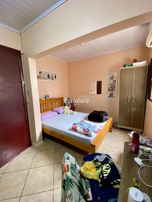 Foto 2 de Casa com 3 quartos à venda, 216m2 em Salgado Filho, Santa Maria - RS