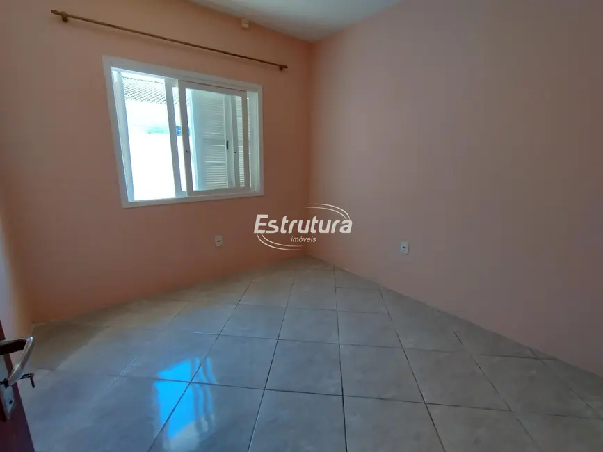Foto 3 de Casa com 3 quartos à venda, 119m2 em Pinheiro Machado, Santa Maria - RS