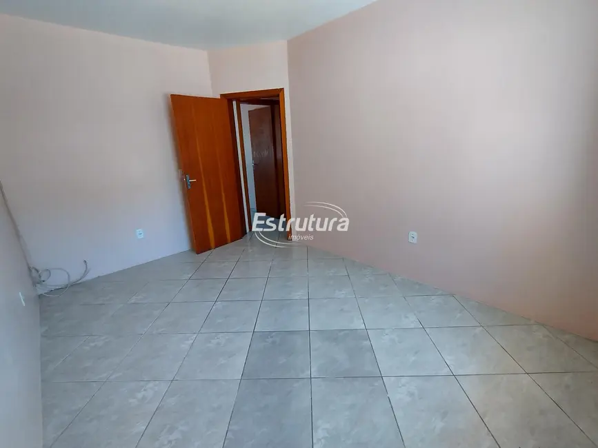 Casa com 3 quartos à venda, 119m2 em Pinheiro Machado, Santa Maria - RS - imagem 5 Foto 5 de Casa com 3 quartos à venda, 119m2 em Pinheiro Machado, Santa Maria - RS