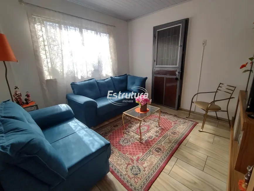 Foto 2 de Casa com 3 quartos à venda, 151m2 em Juscelino Kubitschek, Santa Maria - RS