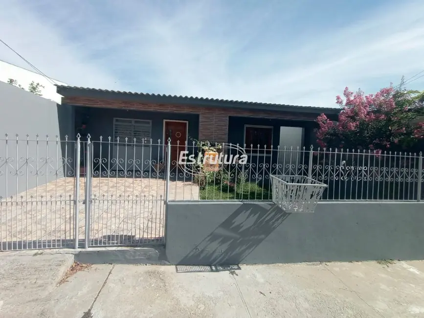 Foto 1 de Casa com 2 quartos à venda, 134m2 em Tancredo Neves, Santa Maria - RS