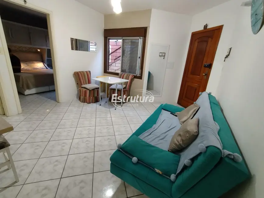 Foto 1 de Apartamento com 2 quartos à venda, 50m2 em Pinheiro Machado, Santa Maria - RS