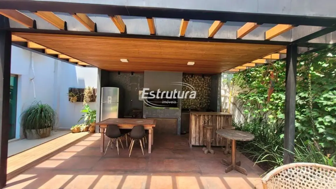 Foto 2 de Casa com 3 quartos à venda, 271m2 em Tomazetti, Santa Maria - RS