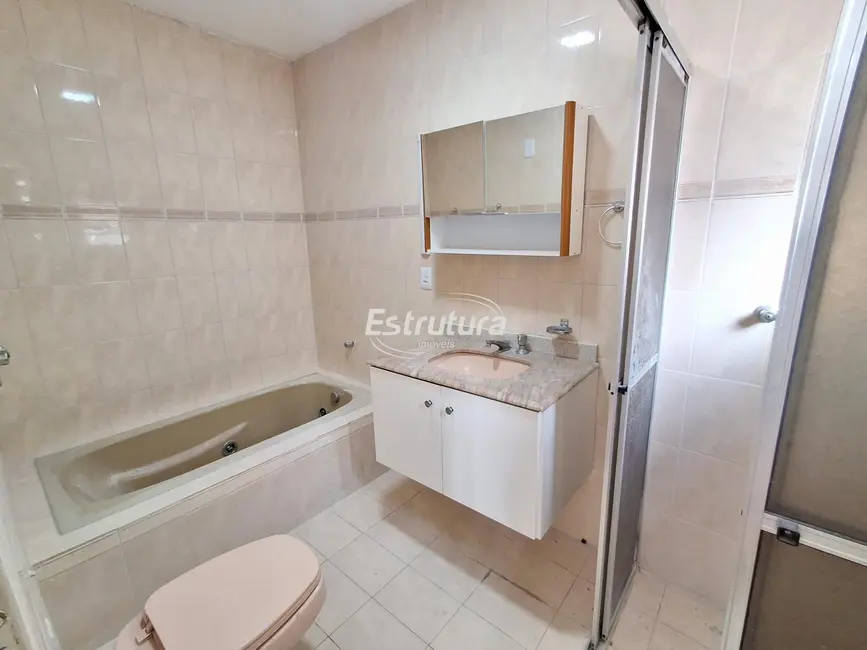 Foto 9 de Casa com 4 quartos para alugar, 124m2 em Menino Jesus, Santa Maria - RS