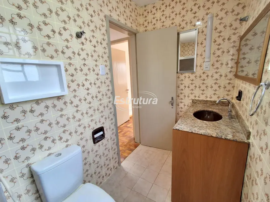 Foto 4 de Casa com 4 quartos para alugar, 124m2 em Menino Jesus, Santa Maria - RS
