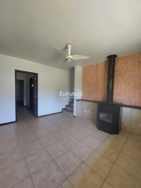 Foto 4 de Casa com 3 quartos à venda, 219m2 em São José, Santa Maria - RS