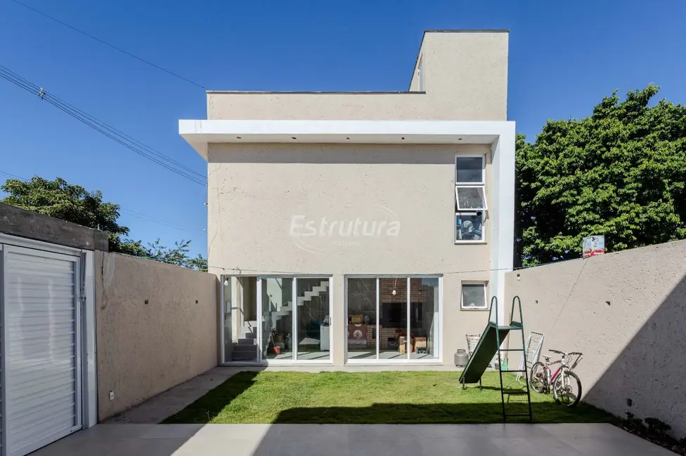 Casa com 4 quartos à venda, 265m2 em Camobi, Santa Maria - RS - imagem 9 Foto 9 de Casa com 4 quartos à venda, 265m2 em Camobi, Santa Maria - RS