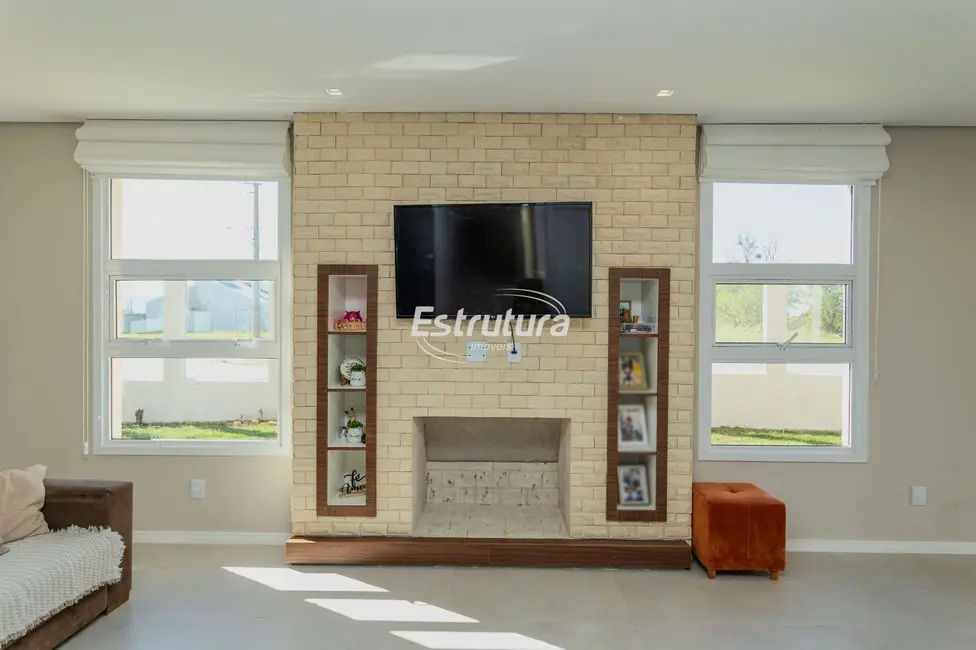 Casa com 4 quartos à venda, 265m2 em Camobi, Santa Maria - RS - imagem 6 Foto 6 de Casa com 4 quartos à venda, 265m2 em Camobi, Santa Maria - RS