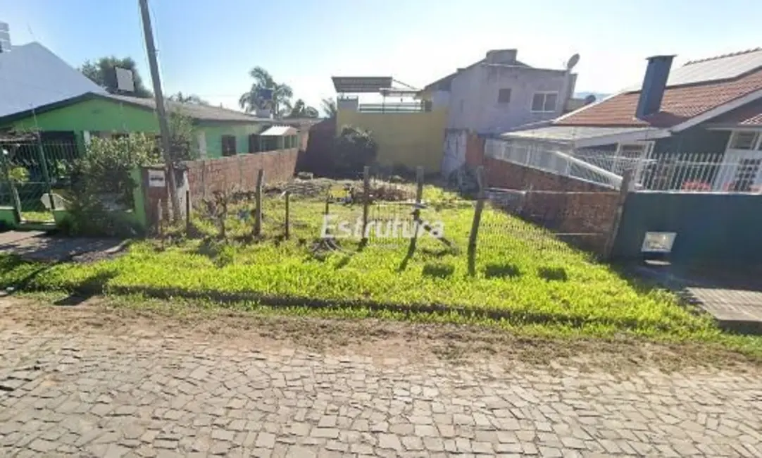 Foto 1 de Terreno / Lote à venda, 250m2 em Pinheiro Machado, Santa Maria - RS
